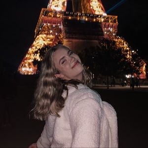 Meet your Posher, Julia